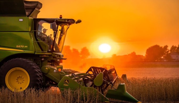 Como o investidor pode 'surfar' a onda do PIB do Agro