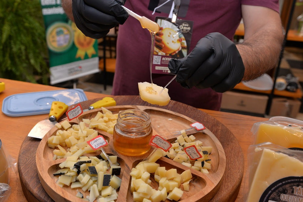 Queijos premiados, cafés, azeites e geleias: a vitrine da ExpoQueijo 2025