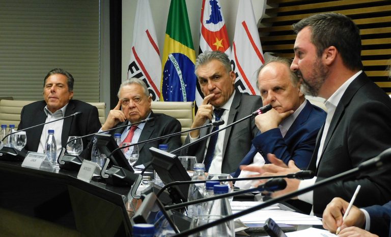 Na Fiesp, Mapa debate medidas em andamento para minimizar tarifaço