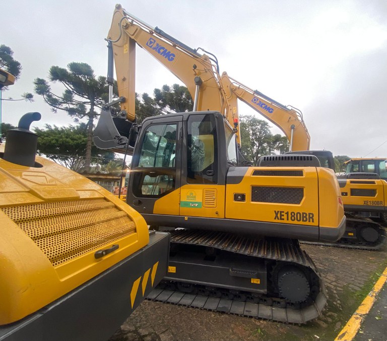Mapa entrega máquinas agrícolas a 14 municípios do Paraná