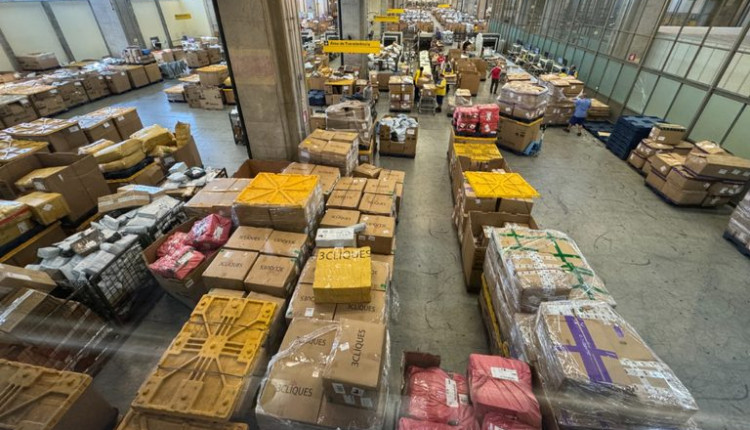 Mapa treina operadores de raio x para barrar mercadorias importadas proibidas