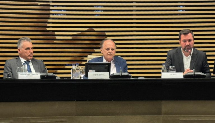 Na Fiesp, Mapa debate medidas em andamento para minimizar tarifaço