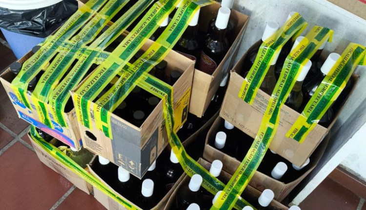 Mapa apreende mais de 1.300 litros de bebidas irregulares em Morretes (PR)