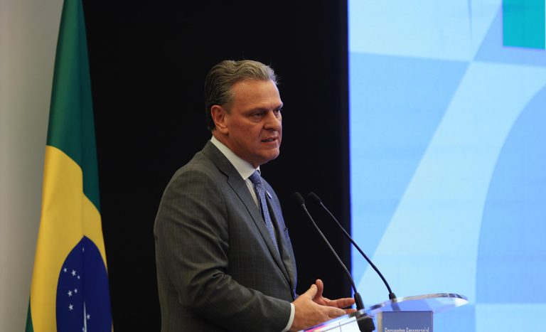 Ministro Carlos Fávaro encerra missão no México com conquistas para a agropecuária brasileira