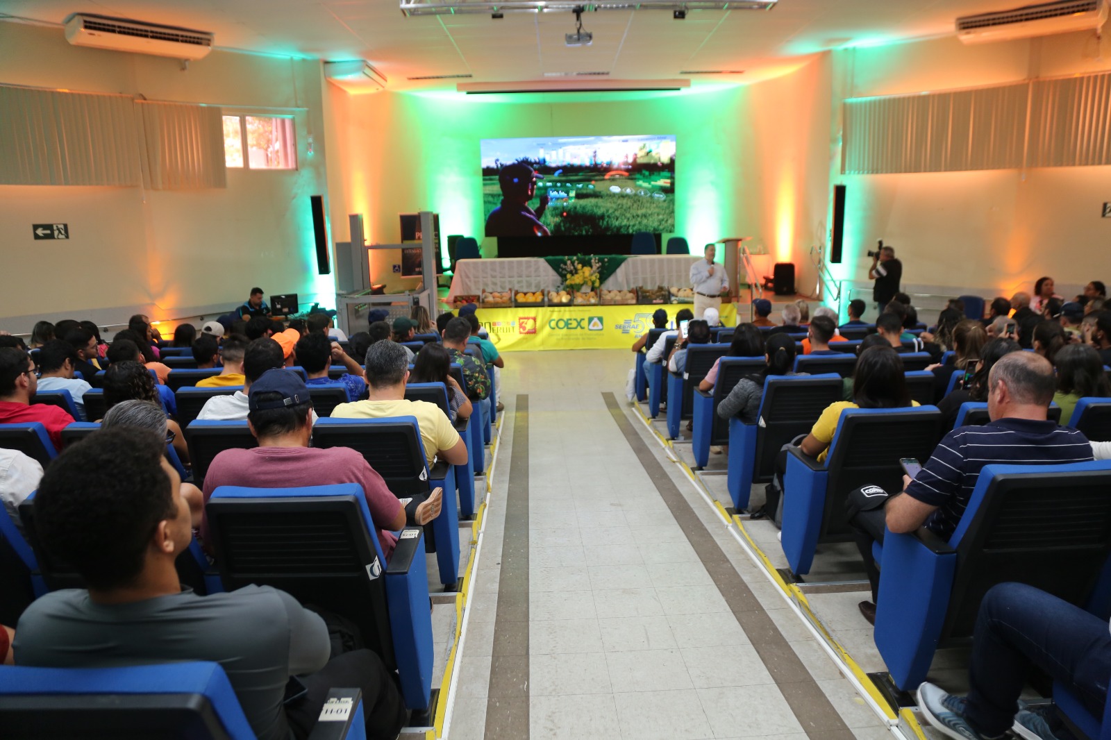 Mossoró se transforma na capital mundial da fruticultura com o início da Expofruit 2025