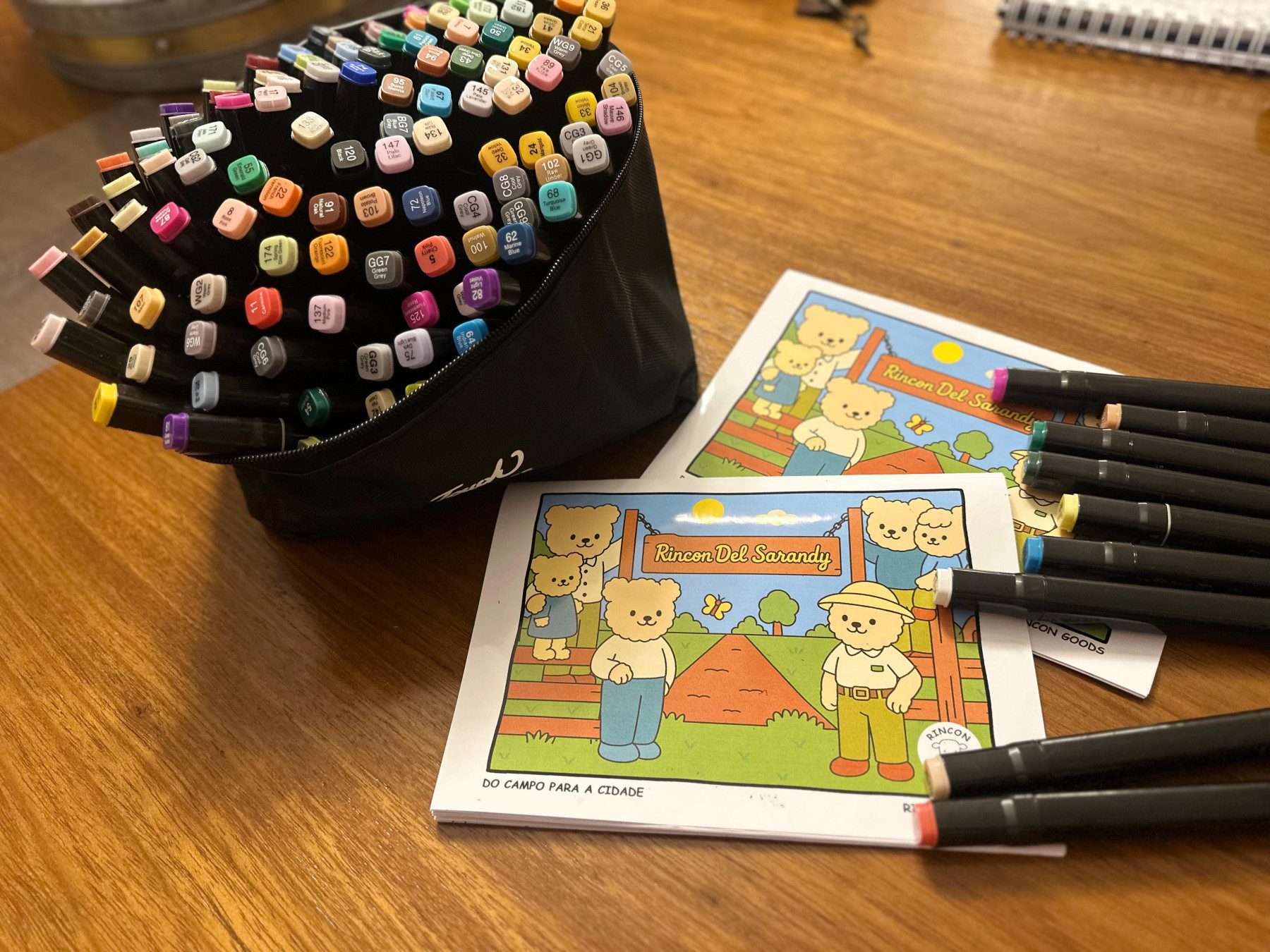 Febre dos livros de colorir chega à Expointer