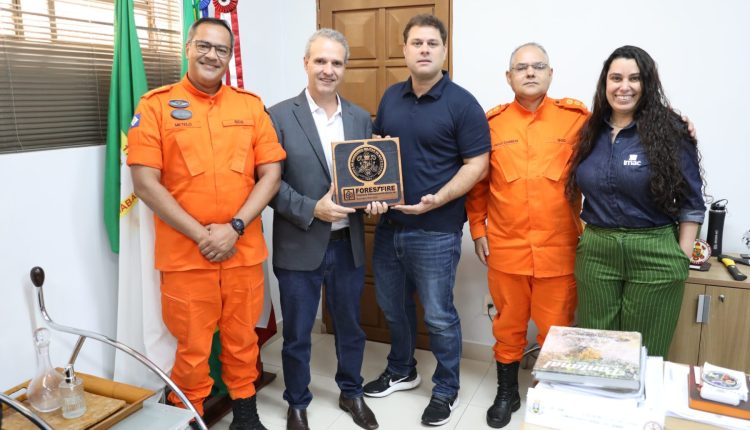 Imac e Corpo de Bombeiros preparam parceria para produção de cartilha para pecuaristas