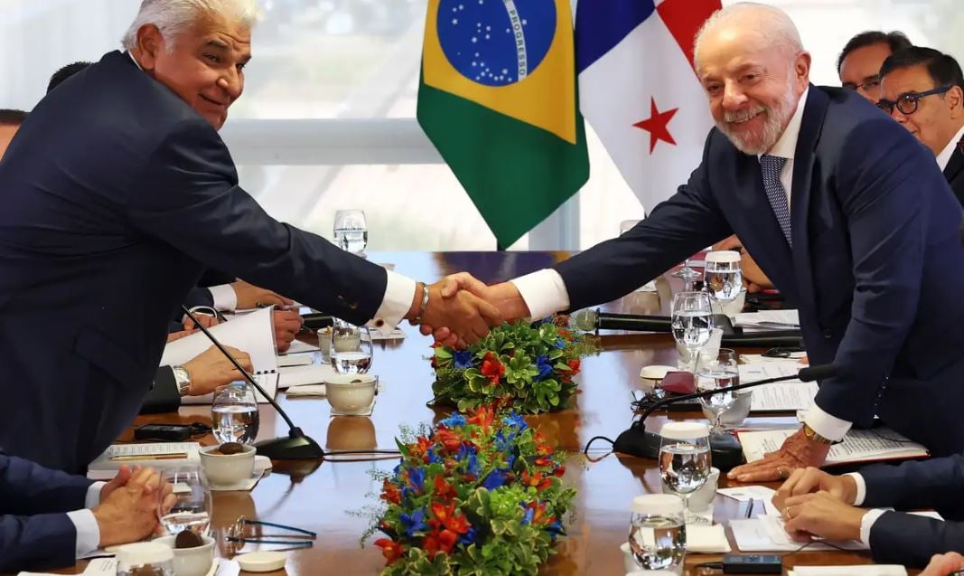 Brasil e Panamá assinam atos em logística, agricultura e pecuária; Embraer assina acordo