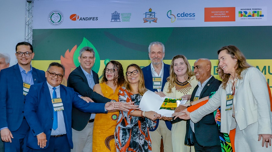 Embrapa participa da elaboração e entrega da carta da comunidade científica da Amazônia ao presidente da COP 30