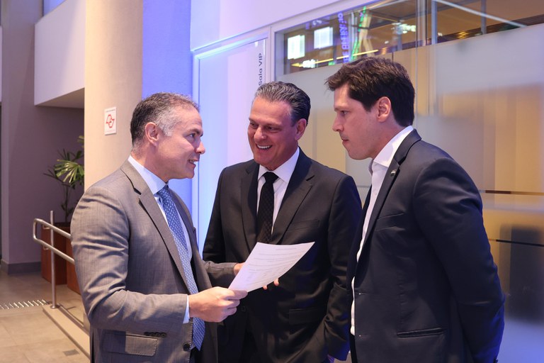 Rota Agro conecta duas potências da produção brasileira, destaca Fávaro durante leilão em São Paulo