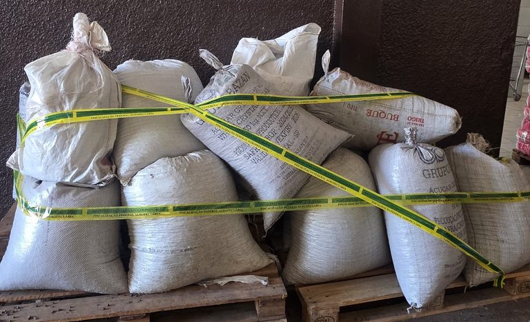 Operação retira mais de 2,4 toneladas de café impróprio do mercado no RJ
