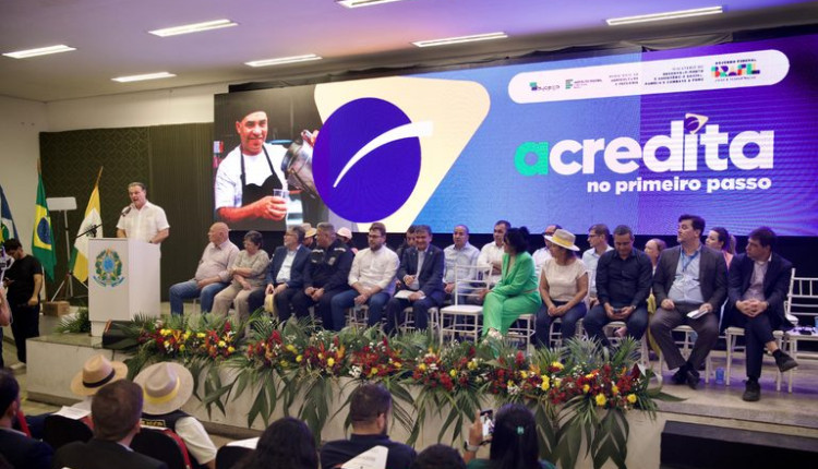 Ministro Fávaro participa do lançamento do Programa Acredita no Primeiro Passo em Mato Grosso