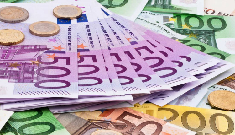 CNH emite títulos de 500 milhões de euros com vencimento em 2035