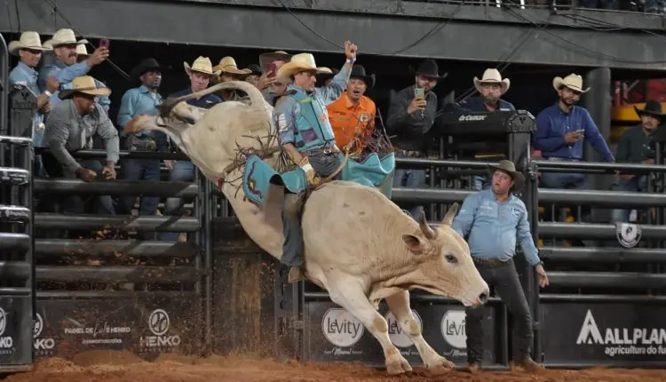 Liga Nacional de Rodeio define sete classificados para final de Barretos