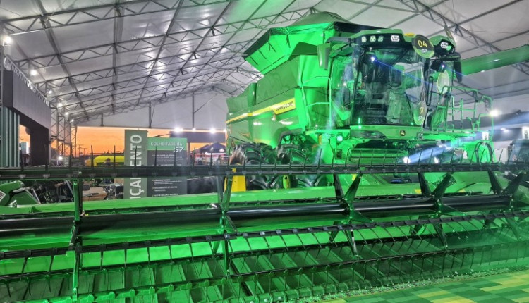 máquinas e implementos agrícolas