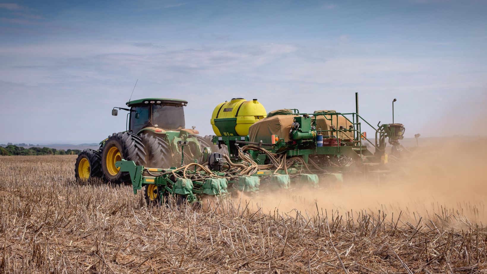 plantio de soja ou milho com trator john deere - fotao
