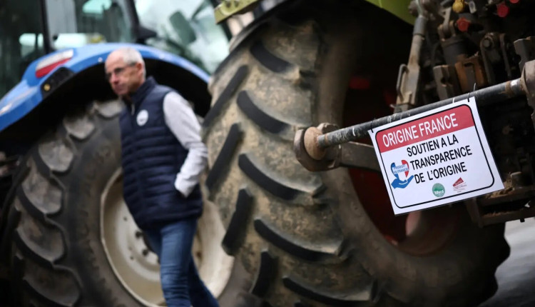 Agricultores bloqueiam cidades na França contra acordo UE-Mercosul