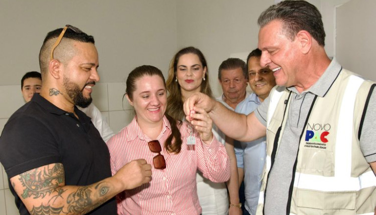 Representando o Governo Federal, ministro Fávaro entrega moradias do Minha Casa, Minha Vida em Nova Mutum (MT)