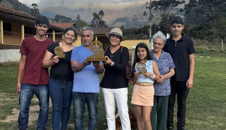 Produtor mineiro recebe visita da embaixadora do Queijo após prêmio histórico