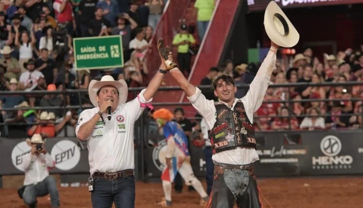 Campeão de Barretos conta os sacrifícios nos EUA e a dedicação que transformou sua carreira