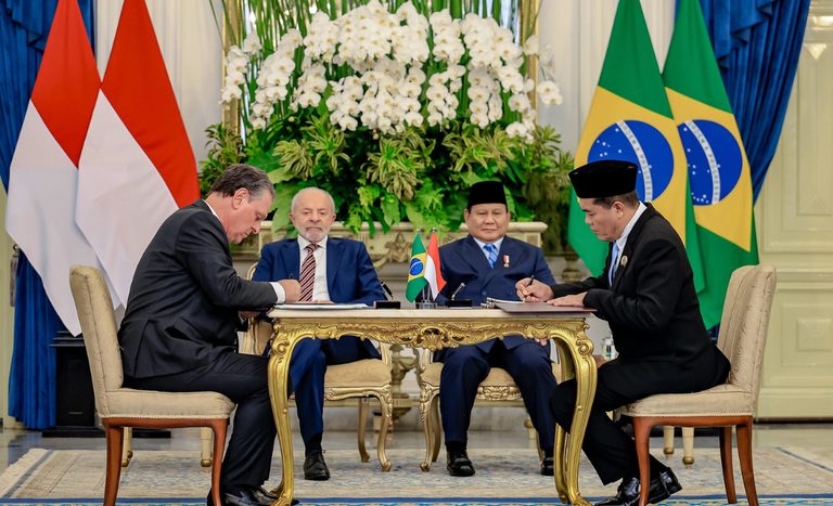 Ministro Carlos Fávaro encerra missão no Sudeste Asiático com conquistas para a agropecuária brasileira