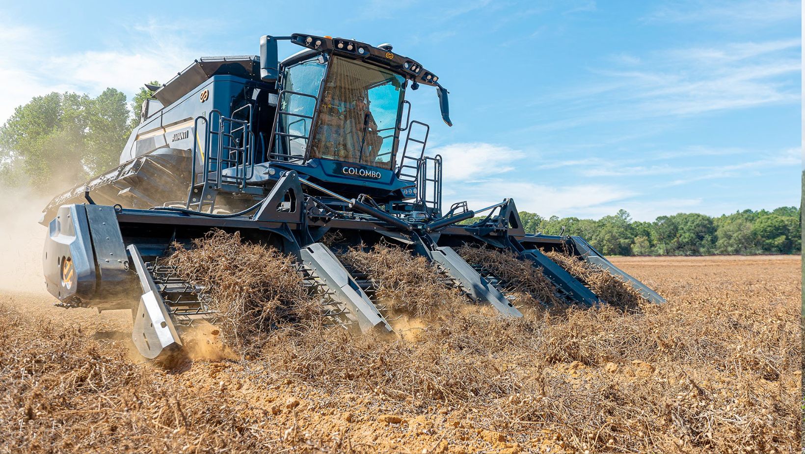 Implementos para Colheita de Amendoim - MIAC Colombo colhendo