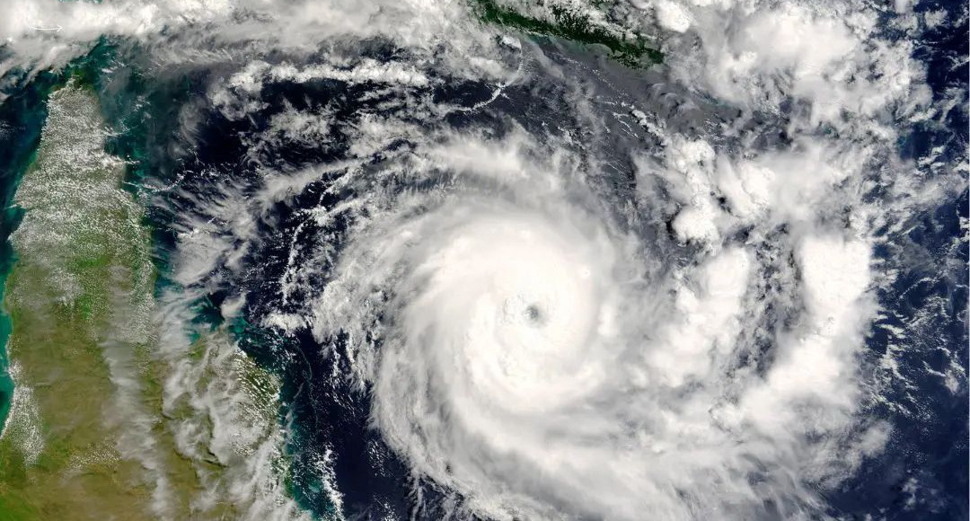 Frente fria avança com força e promete chuva intensa em quatro estados; veja a previsão