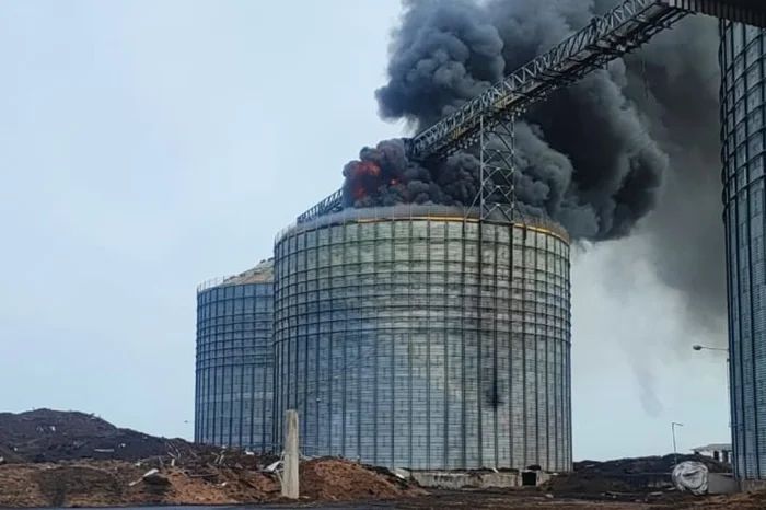 incendio atinge silo