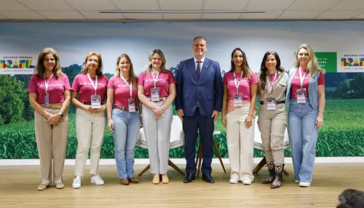Ministro Carlos Fávaro recebe movimento Agroligadas e reforça diálogo com mulheres do agro