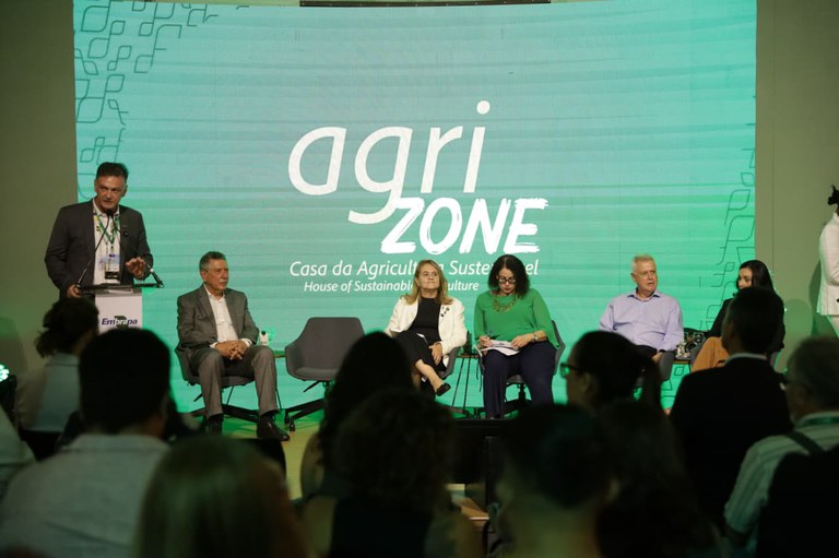 AgriZone é aberta oficialmente com destaque para inovação e sustentabilidade no campo