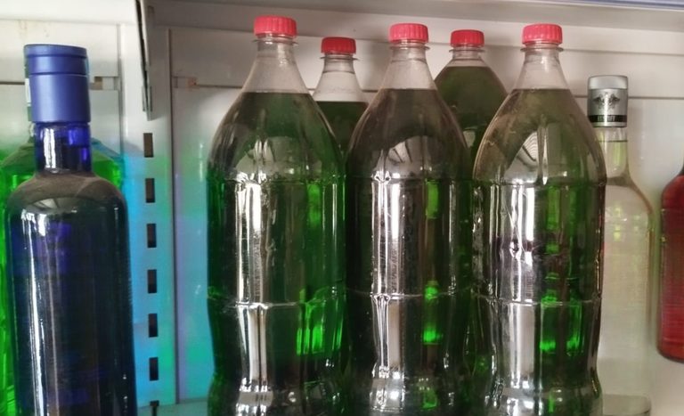 Mapa interdita duas fábricas e apreende mais de 11 mil litros de bebidas clandestinas em Tocantins