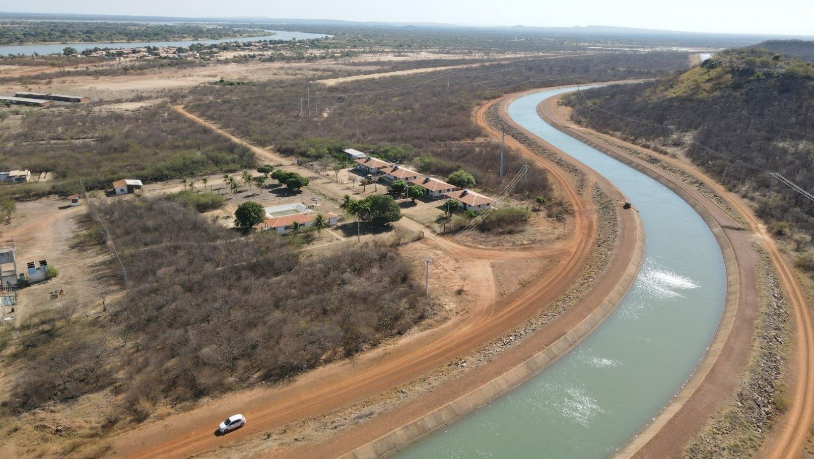 Vista aerea da transposicao do Rio Sao Francisco no Baixio Irece