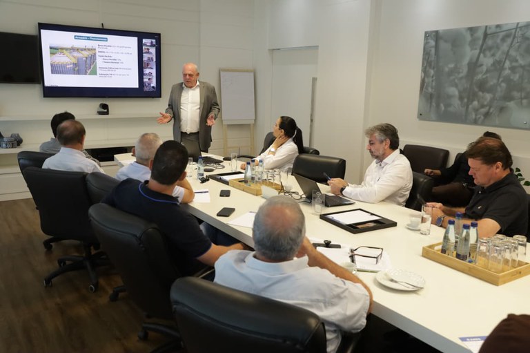 Em Mato Grosso, Mapa apresenta Programa Caminho Verde Brasil a associação de produtores de algodão