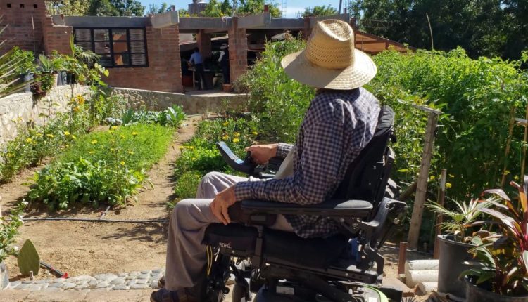 Produtor cadeirante desafiou o impossível e transformou um deserto em fazenda produtiva; conheça