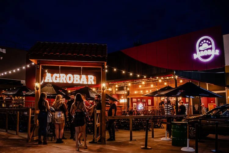 Conheça a rede de bar "Agrobar", que conquistou o sertanejo Luan Pereira e o fez virar dono