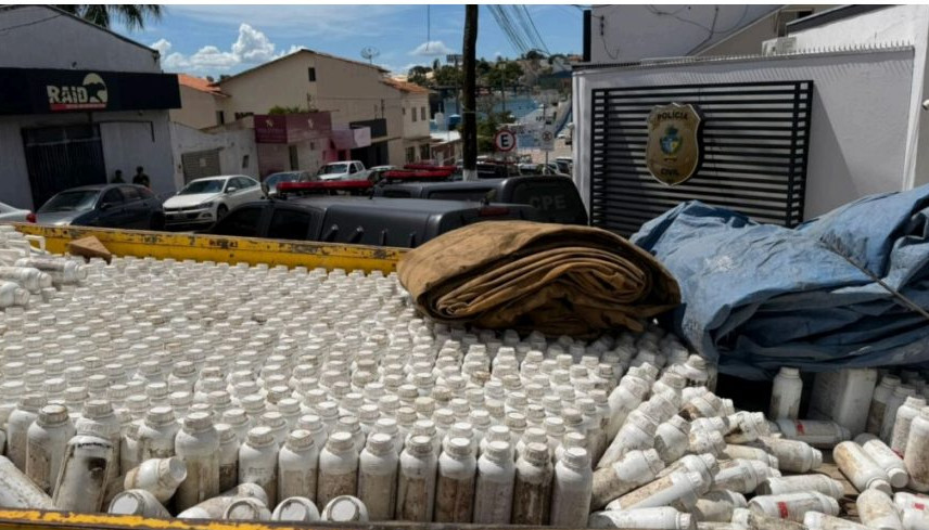 Carga com 1,4 mil defensivos falsificados é retida em operação fiscal
