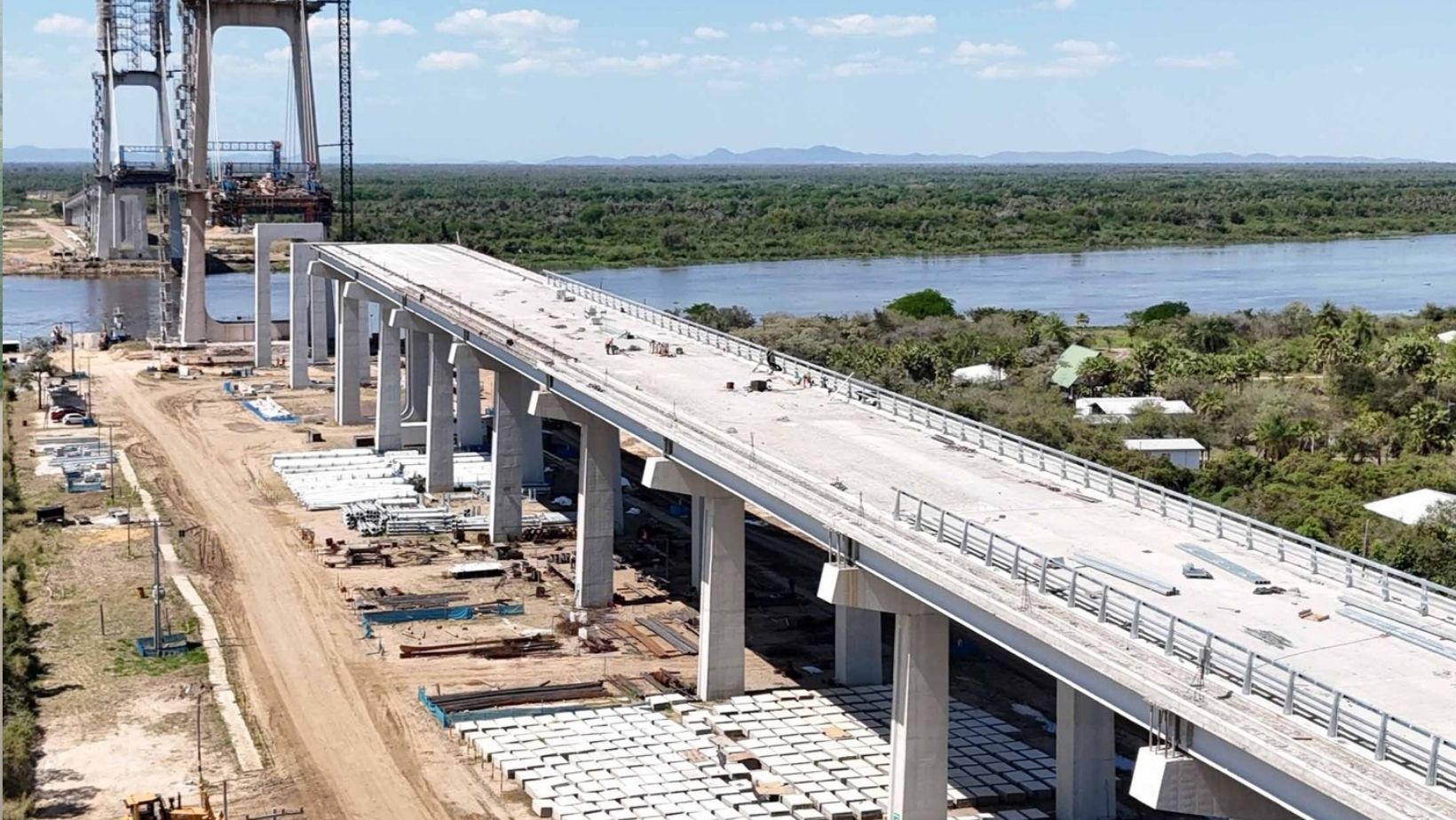 Ponte que liga Brasil e Paraguay na rota Bioceanica 1