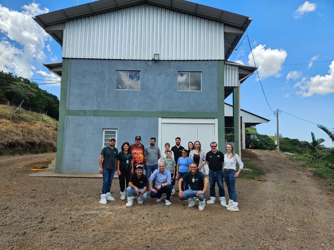 Gestão, genética e manejo elevam produtividade e renda na bovinocultura de leite