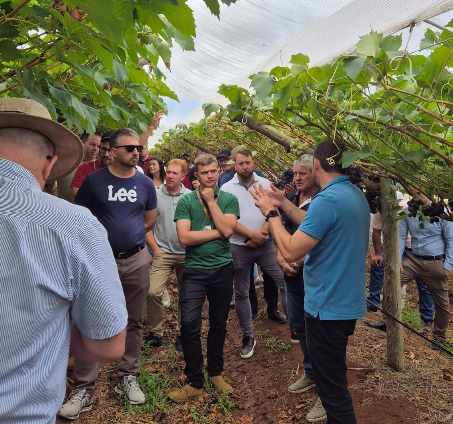 Sistema antigranizo de Santa Catarina é apresentado à comitiva gaúcha
