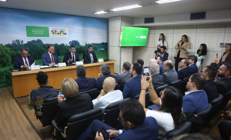 Ministro Fávaro e governador Helder Barbalho dialogam sobre pautas estratégicas para agro paraense