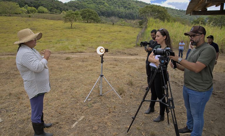 Expedição Promaq pecorre municípios rurais para registrar a implementação da política de modernização agrícola