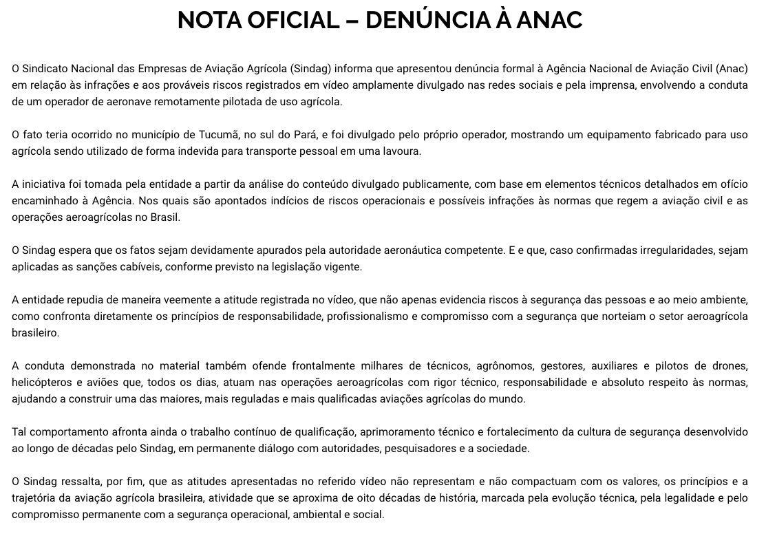 piloto voando em drone agrícola