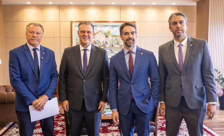 Ministro Carlos Fávaro discute ampliação da irrigação no Rio Grande do Sul para reduzir impactos das estiagens