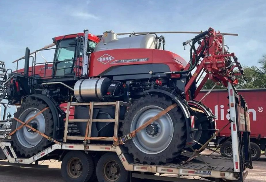 Operação apreende máquina de R$ 1,2 milhão e 50 toneladas de soja