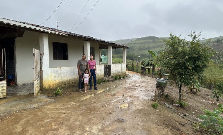 Família assentada investe em cafeicultura na Zona da Mata de Alagoas