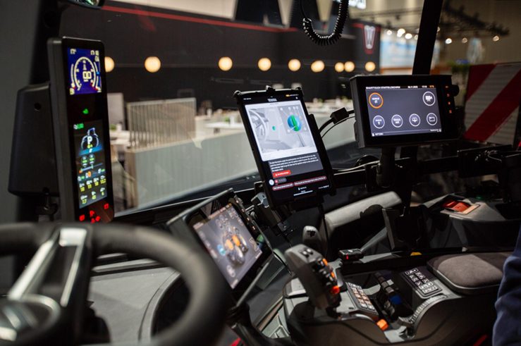 Agrishow 2026: Valtra apresenta o “Talking Tractor”, máquina que interage com o produtor por voz e texto