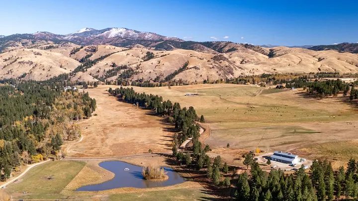 Fazenda gigante ligada a Yellowstone vai à venda por R$ 80 milhões e expõe nova corrida por terras