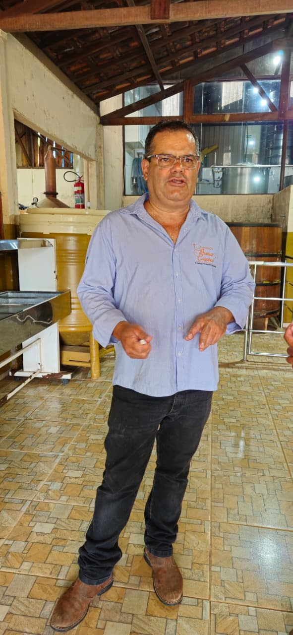 De hobby a referência: alambique familiar transforma paixão em negócio próspero na região vulcânica