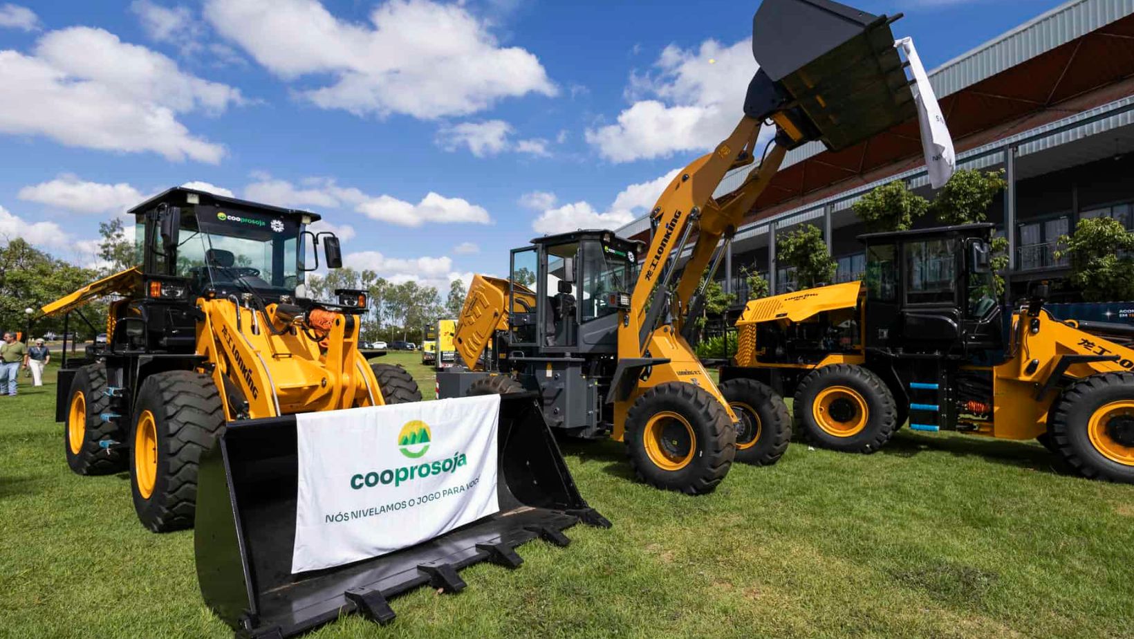 Compra em grupo vira saída para produtor pagar menos em máquinas agrícolas