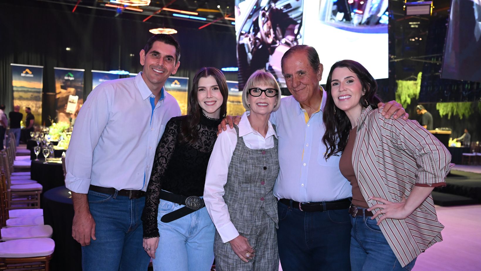 Familia Tonha - Guilherme - Giovanna - Jane - Mauricio - Gabriela